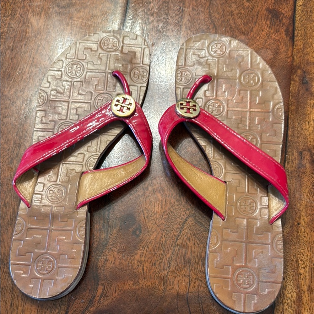 Tory Burch Red Sandals with Textured Footbed